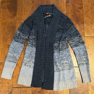 IB Diffusion Women’s Blue Ombré Color Block Sweater